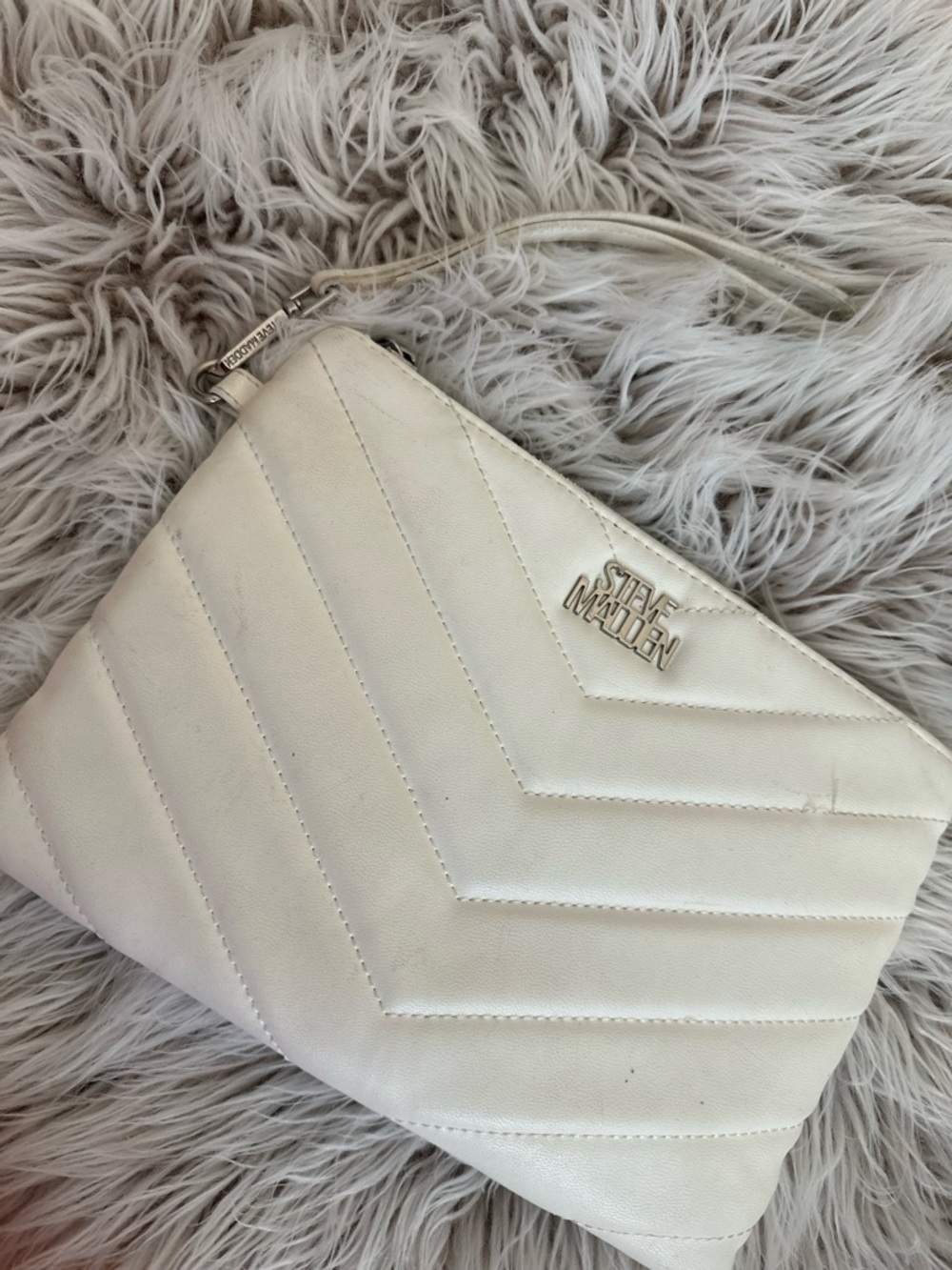 Steve Madden White Quilted Wristlet Clutch